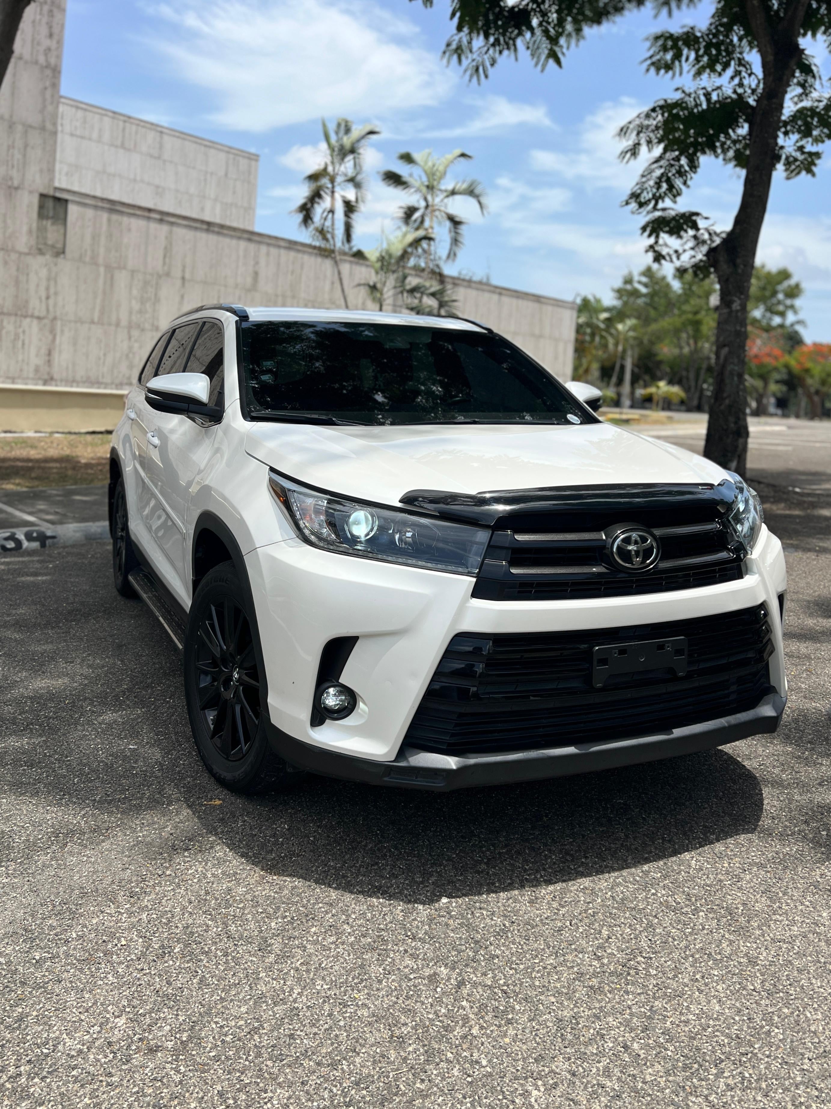 TOYOTA HIGHLANDER 2019