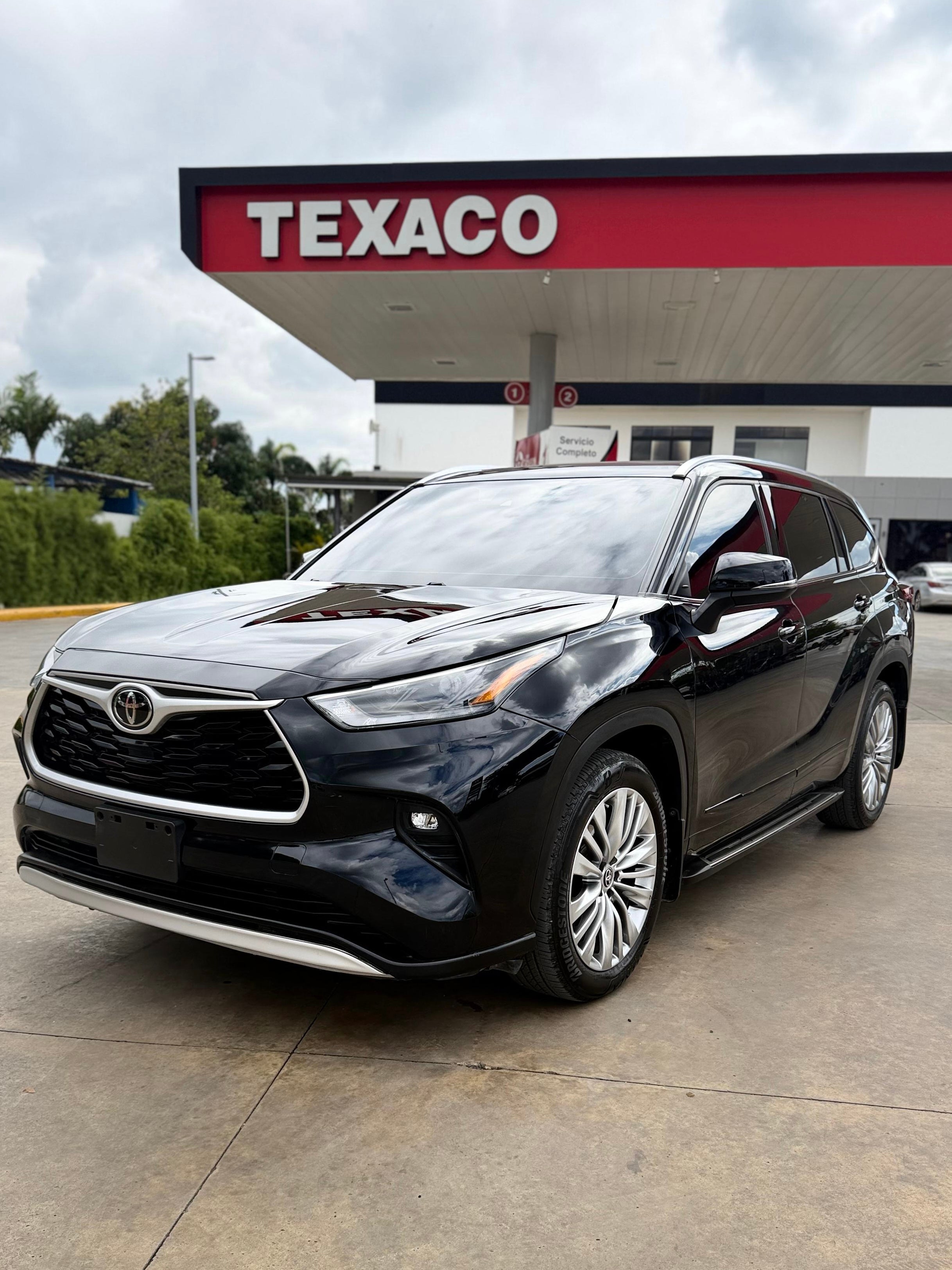 TOYOTA HIGHLANDER 2021